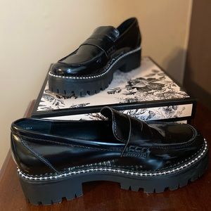 Aqua, Size 7 shoe, worn minimally and in great condition!